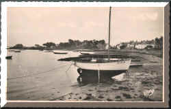 Cotre au port du bourg.JPG (202762 octets)